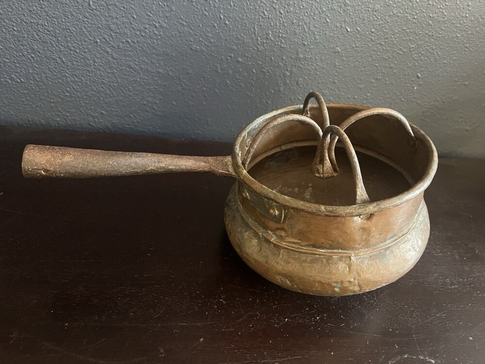 Antique Hand Hammered Copper Hearth Warmer Pot Iron Handle Primitive Bowl